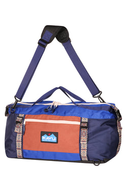 The North Face Base Camp Messenger Bag User's Review - I think this made me  Love messenger bags 